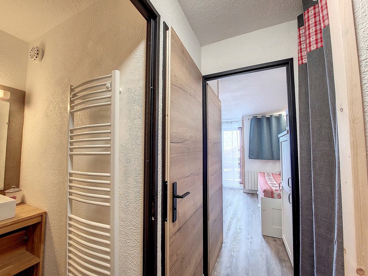 Studio 26m² rénové au pied des pistes avec balcon - Photo 5