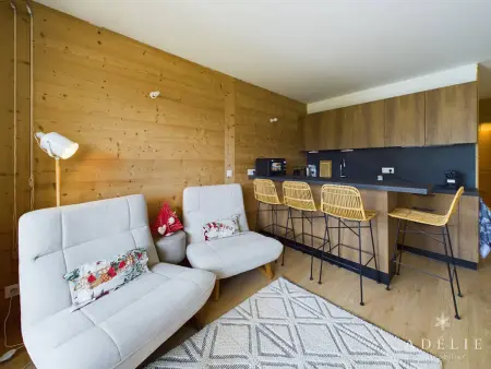 Studio 28m² rénové, terrasse sud, 350m des pistes : photo 2