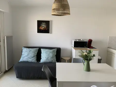 F2 Fort-Mahon-Plage : balcon, parking privé, animaux OK : photo 3