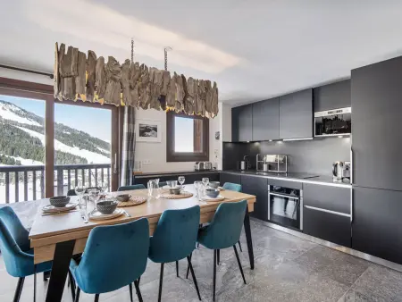 Appartement neuf à Courchevel avec WiFi et parking : photo 2