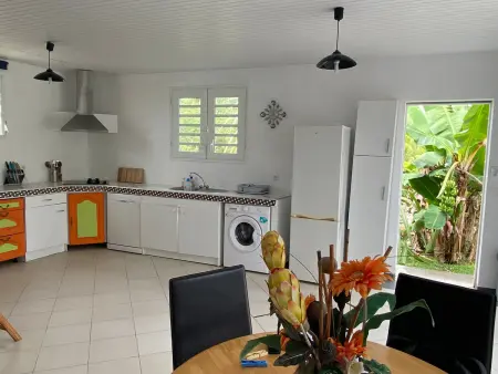 Maison F2 aux Trois-Îlets avec canapé-lit - Photo 1