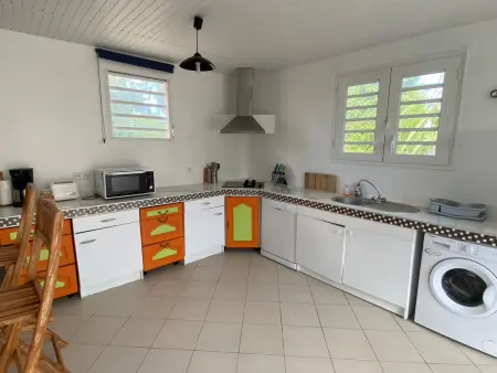 Maison F2 aux Trois-Îlets avec canapé-lit - Photo 2