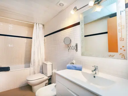 Appartement 75 m² à 200 m de la plage, piscine commune : photo 16