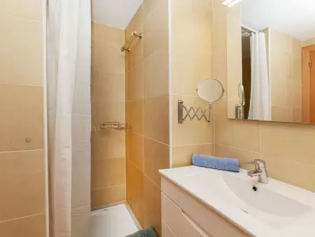 Appartement 75 m² à 200 m de la plage, piscine commune : photo 17