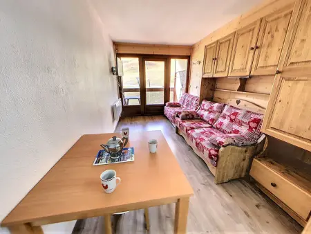 Studio Le Corbier, balcon sud vue pistes, skis au pied : photo 2