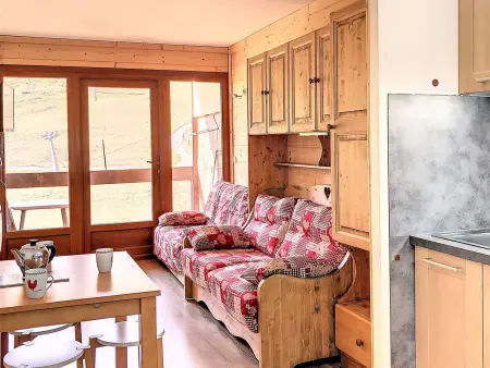 Studio Le Corbier, balcon sud vue pistes, skis au pied : photo 10