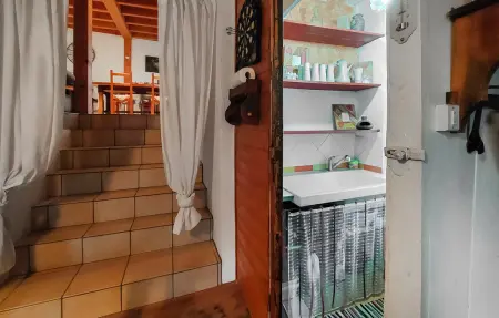 Ferme rénovée 6 personnes à Bas-en-Basset, poêle bois : photo 12