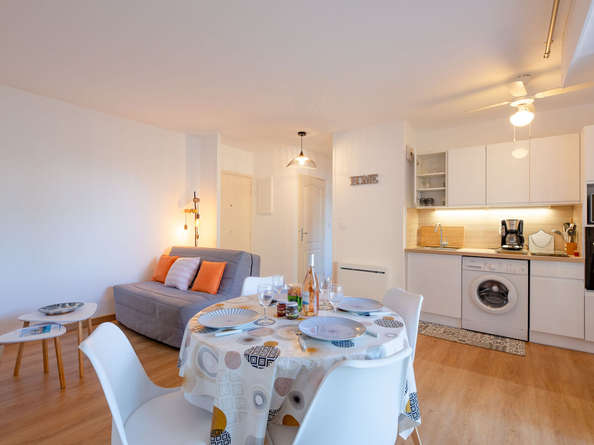 Appartement 2 pièces rénové 2023 à Fréjus, 150 m mer - Photo 3