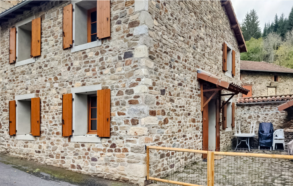Maison pierre 7 personnes à Saint-Vert, terrasses et barbecue - Photo 2