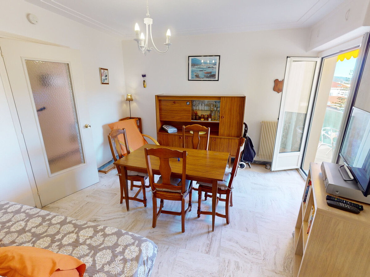 Appartement climatisé 42m² avec balcon, centre Menton - Photo 4