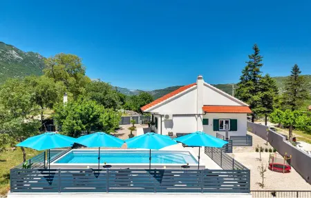 Location maison à Rascane