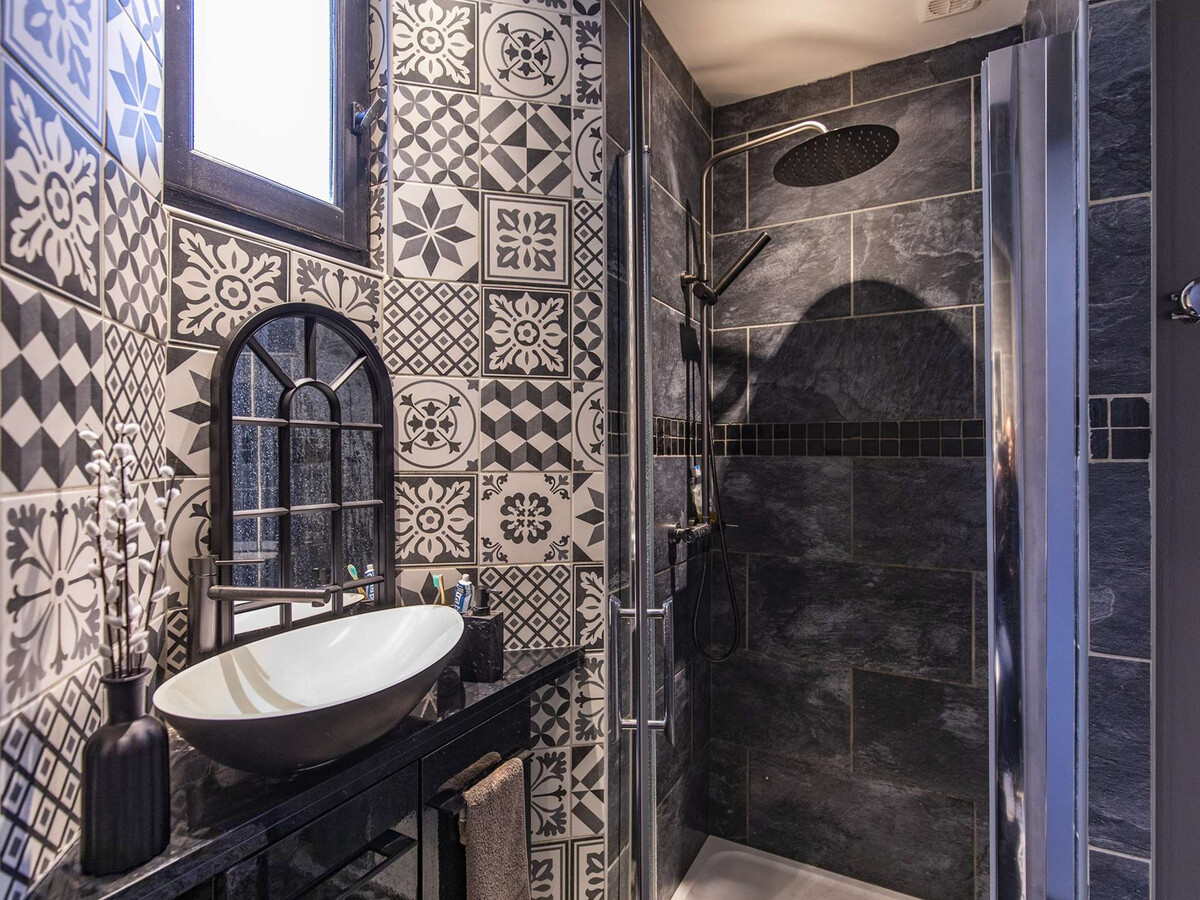 T2 rénové face aux thermes César à Cauterets - Photo 11