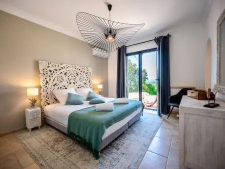 Villa moderne 6 CH pour 12 avec piscine privée, clim et parking aux Issambres - Photo 17