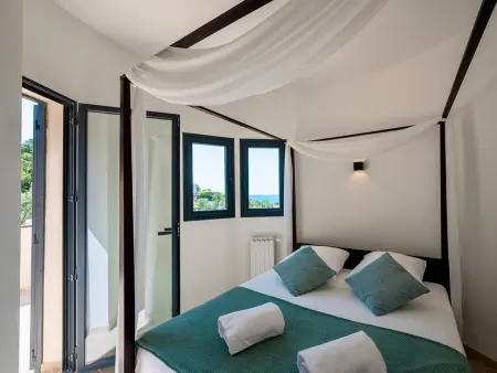 Villa moderne 6 CH pour 12 avec piscine privée, clim et parking aux Issambres - Photo 18