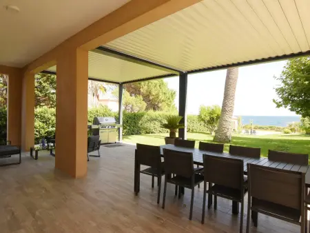Villa pieds dans l'eau pour 10 personnes avec piscine, clim et Wi-Fi - Photo 4