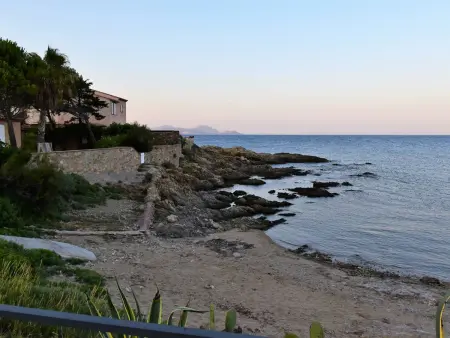 Villa pieds dans l'eau pour 10 personnes avec piscine, clim et Wi-Fi - Photo 21