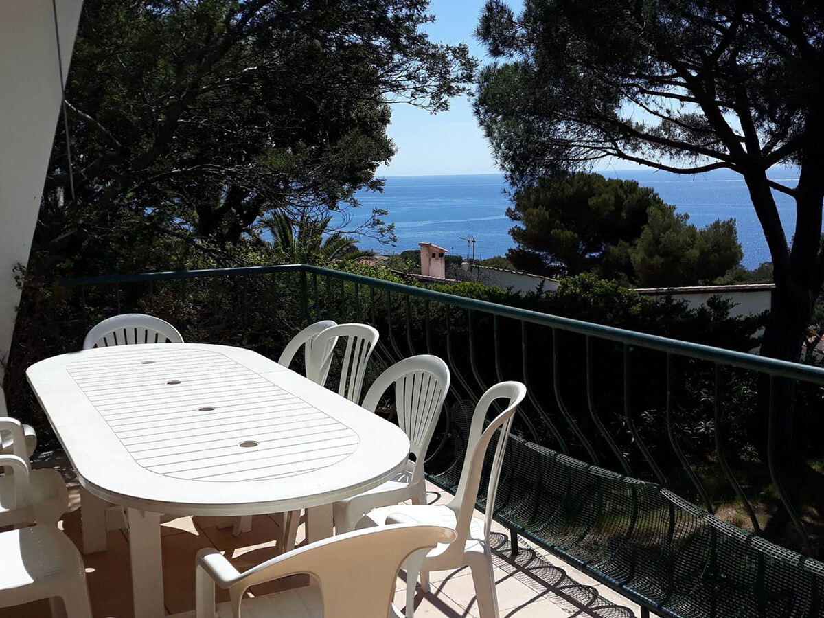 Villa 8 pers, 3 chambres, jardin et vue mer aux Issambres - Photo 2