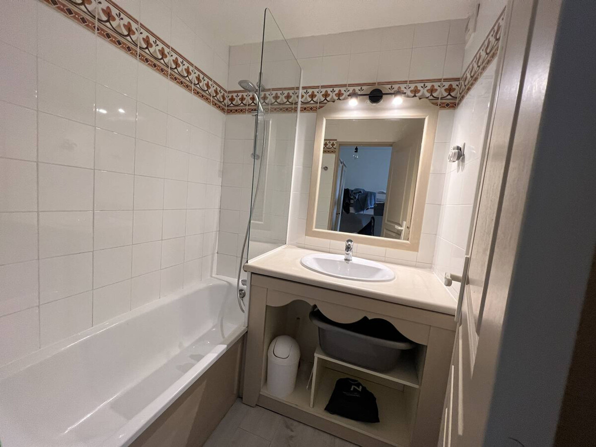T2 35 m² face à St-Tropez, piscine et terrasse - Photo 6