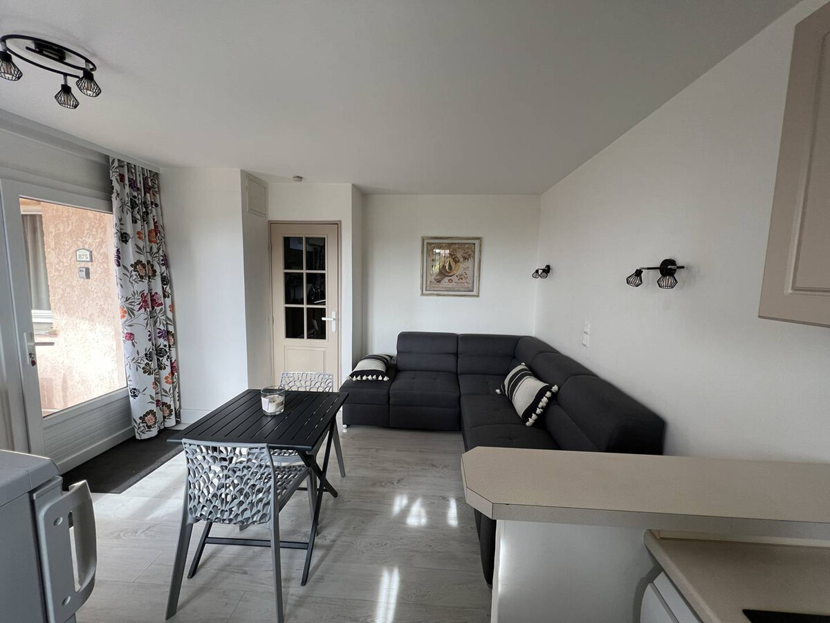 T2 35 m² face à St-Tropez, piscine et terrasse - Photo 7