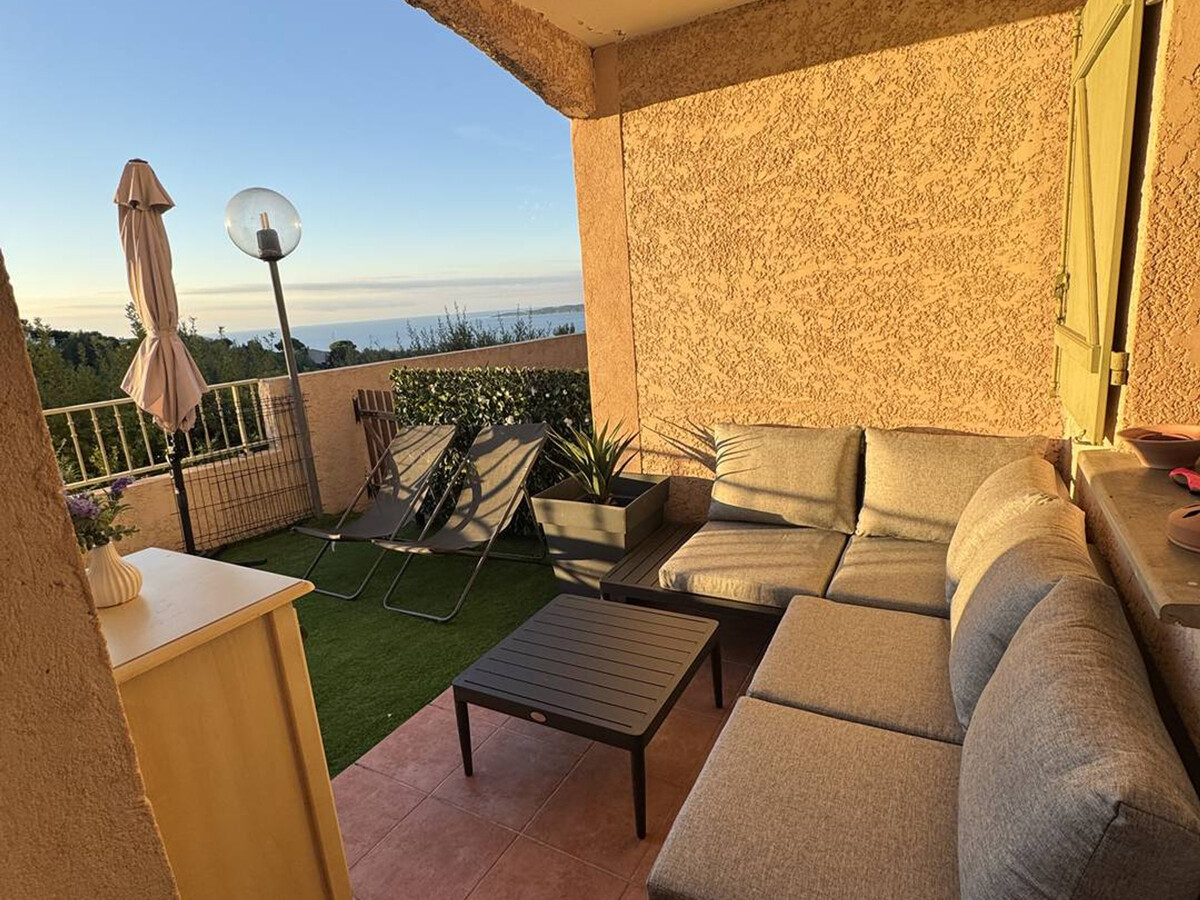 T2 35 m² face à St-Tropez, piscine et terrasse - Photo 8