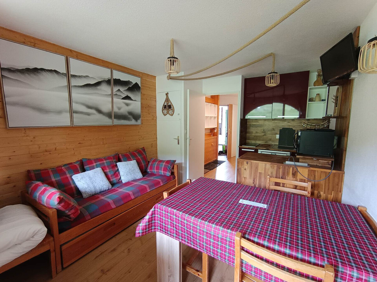 Appartement rénové plein sud aux pieds des pistes - Photo 1