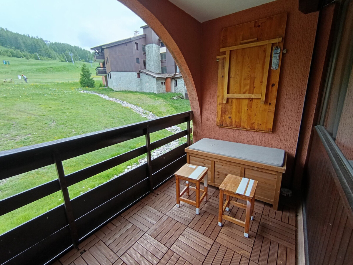 Appartement rénové plein sud aux pieds des pistes - Photo 11