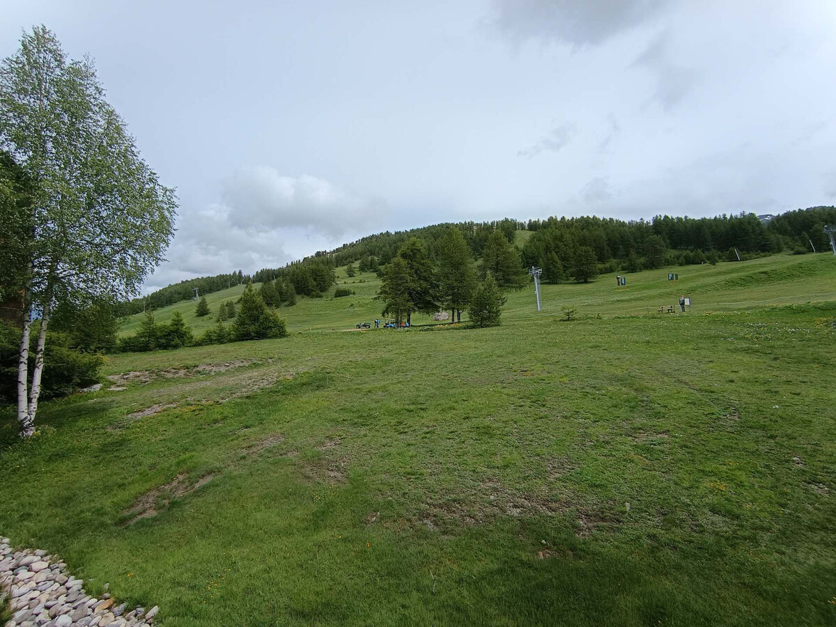 Appartement rénové plein sud aux pieds des pistes - Photo 12