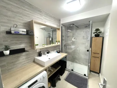 Appartement moderne face mer avec garage et WiFi gratuit - Photo 5