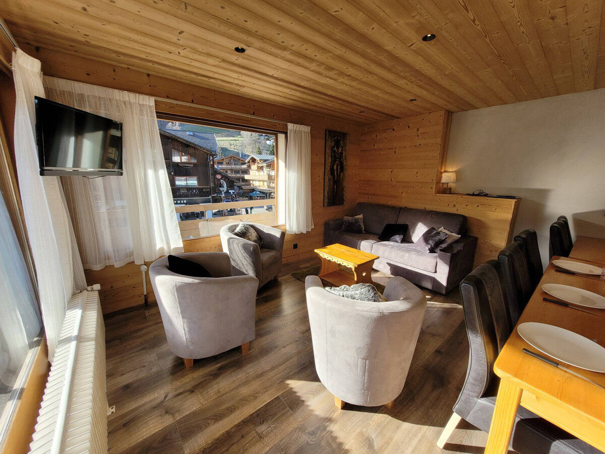 Appartement 3 chambres aux Gets, face aux pistes avec balcon - Photo 2