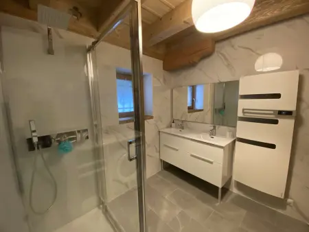 Chalet rénové 2023, 7 pers., 2,3 km des pistes : photo 12
