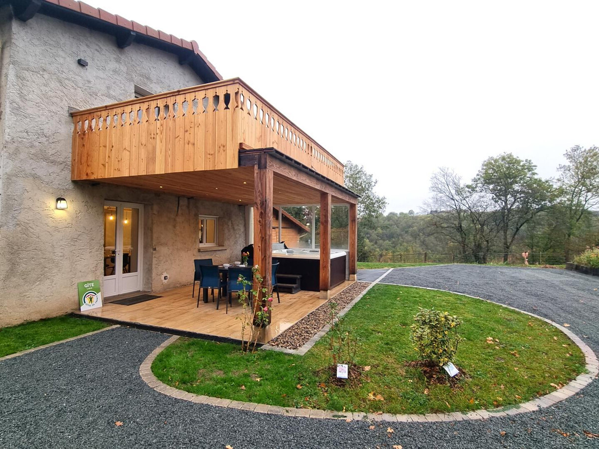 Gîte 75m² spa privatif à Pouilly-lès-Feurs - Photo 2