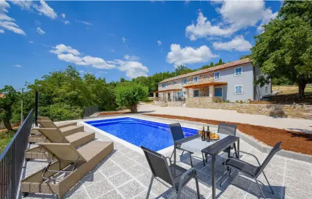 Location maison à Oprtalj, Madonna delle Nevi