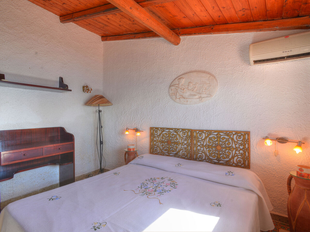Villa Tanah-Lot, 15 m de la mer à Fontane Bianche - Photo 15