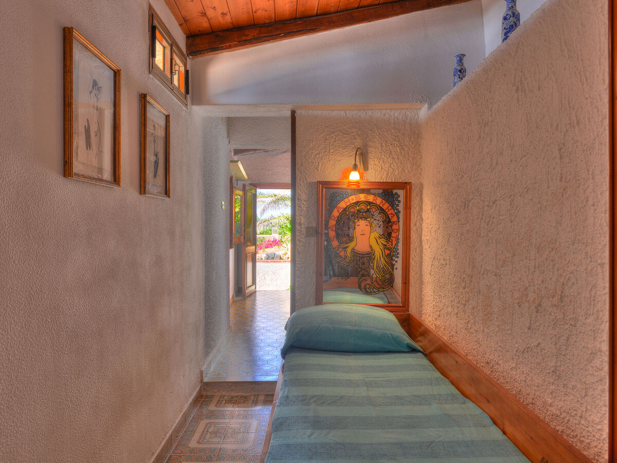 Villa Tanah-Lot, 15 m de la mer à Fontane Bianche - Photo 19