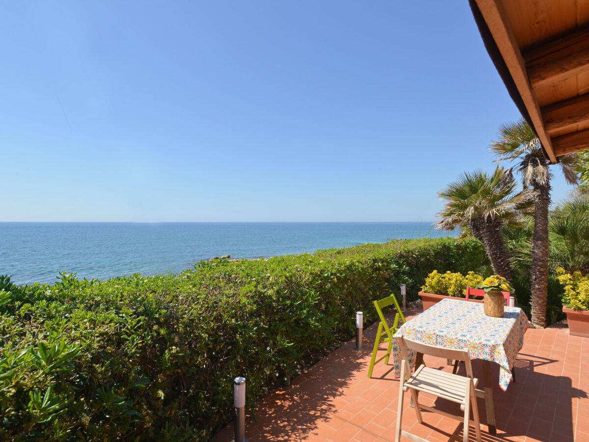 Villa Tanah-Lot, 15 m de la mer à Fontane Bianche - Photo 27
