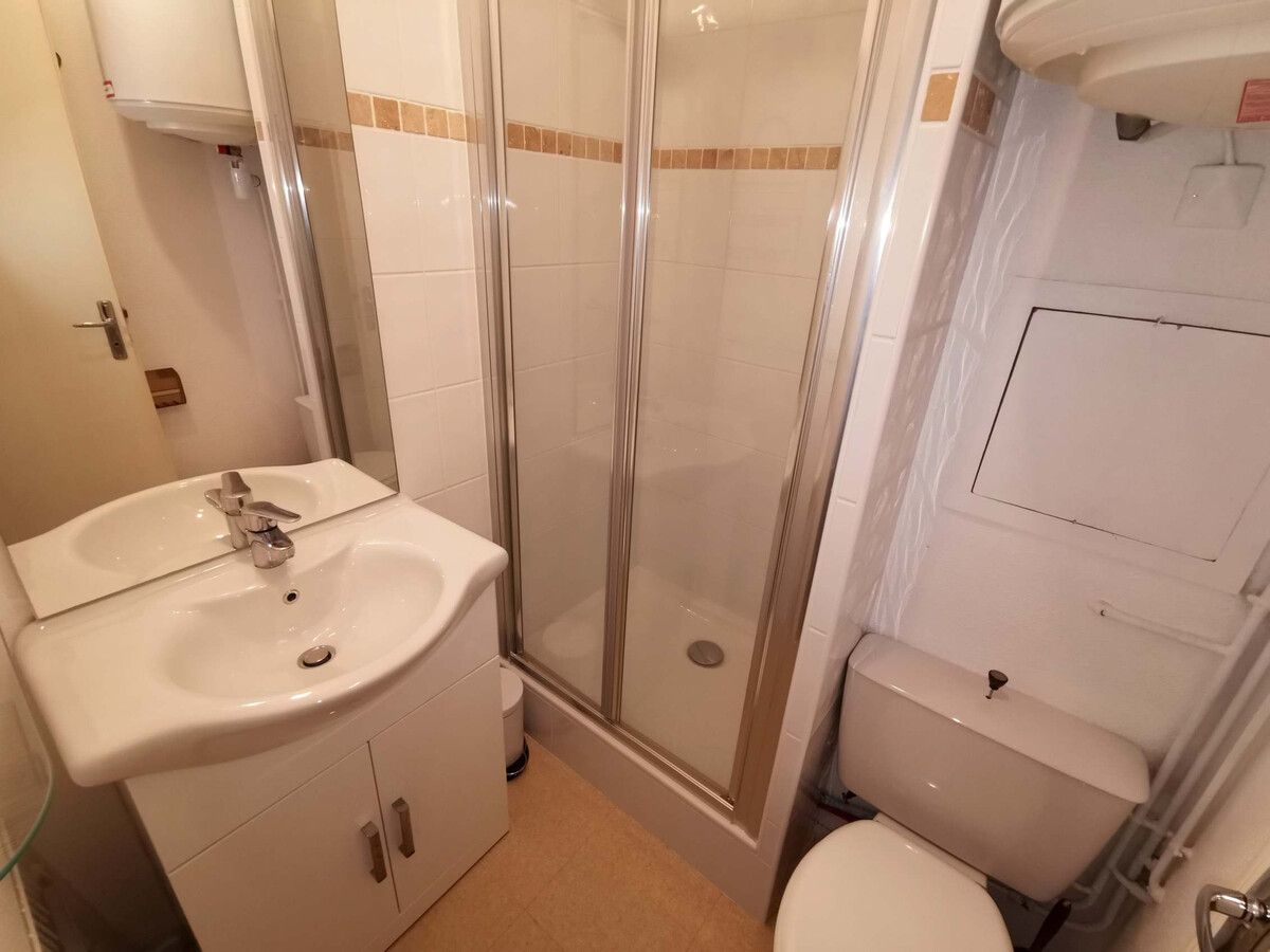 Studio 3e étage avec balcon vue vallée, skis aux pieds - Photo 6
