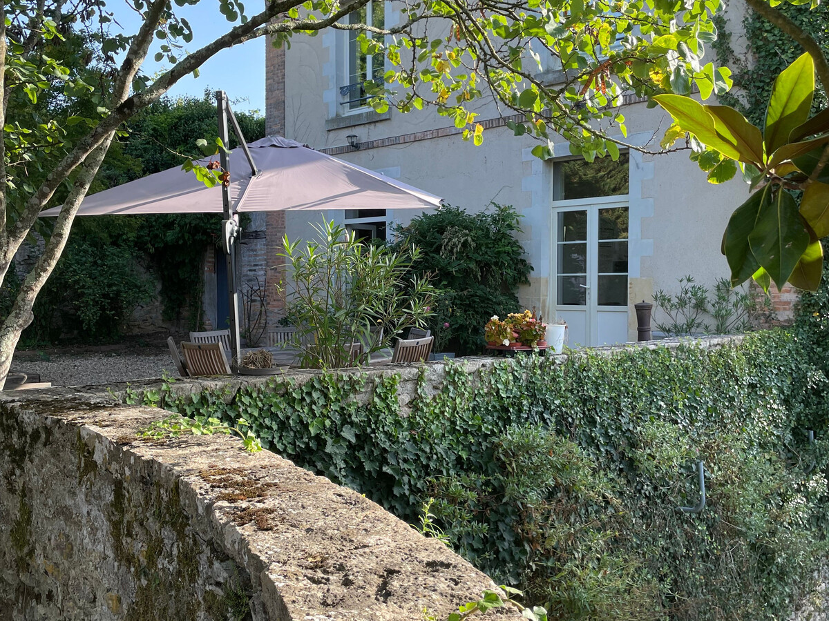 Gîte 5 chambres Juigné-sur-Sarthe, 12 personnes, vue Abbaye - Photo 2