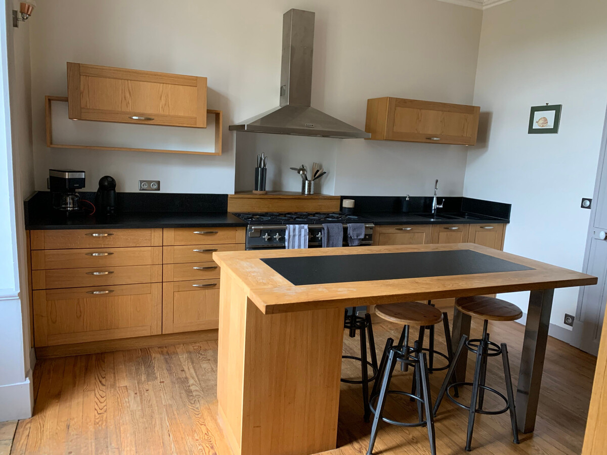 Gîte 5 chambres Juigné-sur-Sarthe, 12 personnes, vue Abbaye - Photo 3