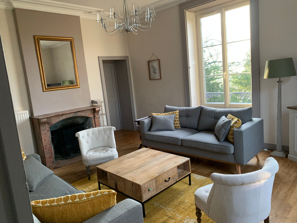 Gîte 5 chambres Juigné-sur-Sarthe, 12 personnes, vue Abbaye - Photo 6