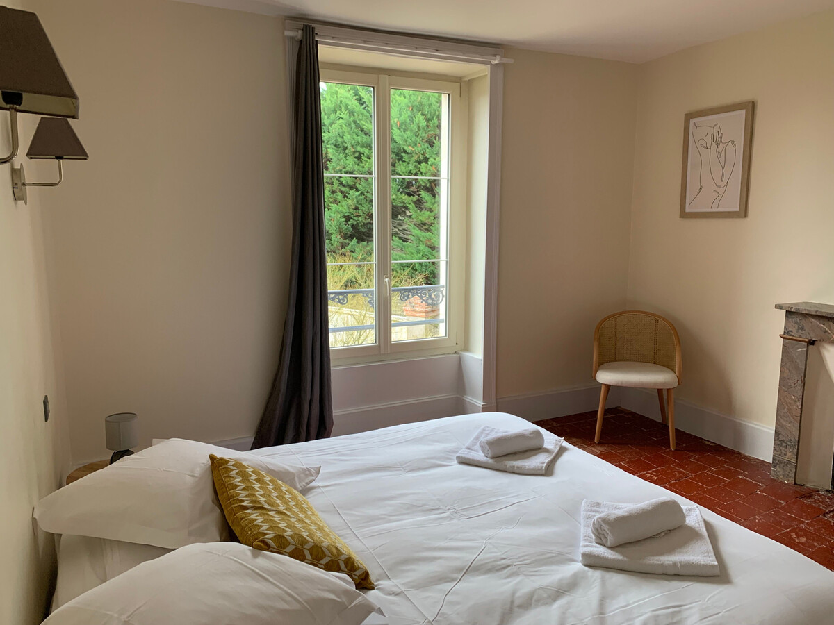 Gîte 5 chambres Juigné-sur-Sarthe, 12 personnes, vue Abbaye - Photo 20