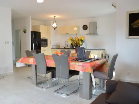 Appartement 3 pièces avec terrasse et piscine à Saint-Raphaël : photo 4