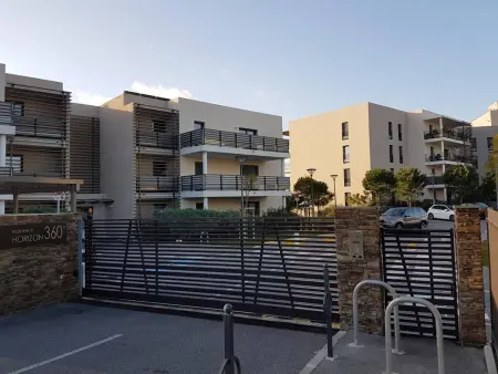 Appartement 3 pièces avec terrasse et piscine à Saint-Raphaël : photo 13