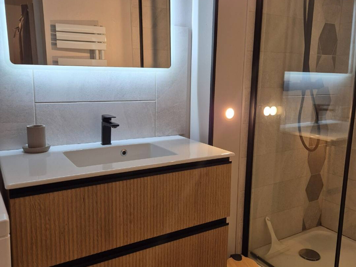 Appartement T2 centre-ville Cauterets avec ascenseur - Photo 5
