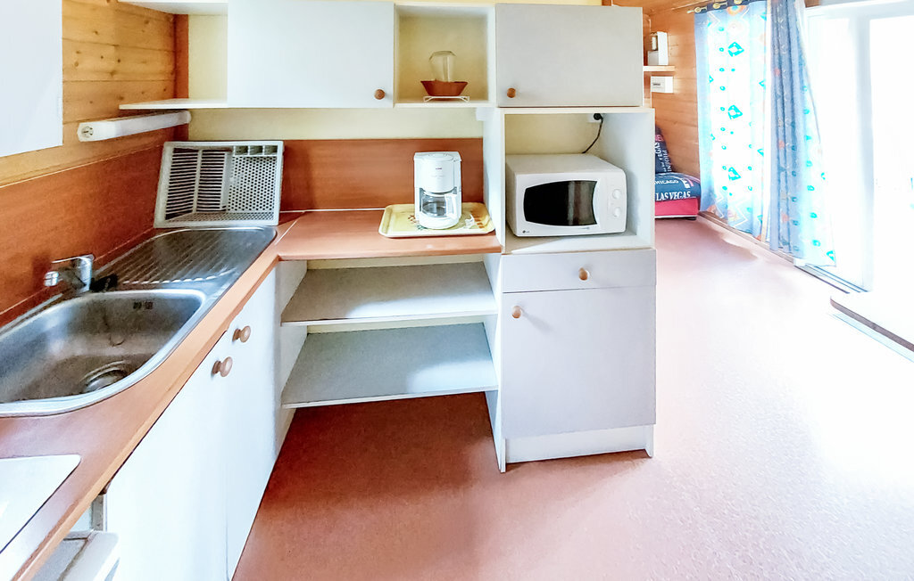 Mobil-home 4 pers. avec piscine intérieure à Chef-Boutonne - Photo 4