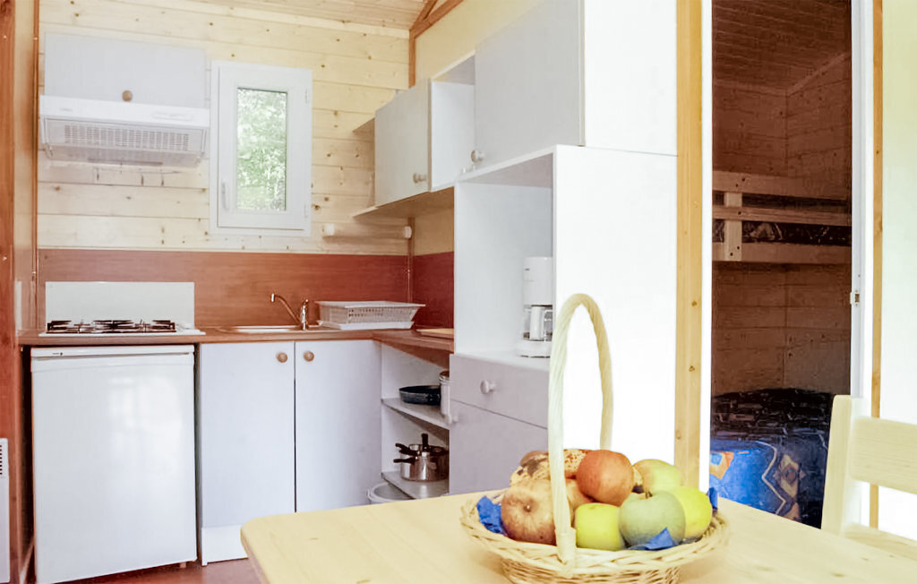 Mobil-home 4 pers. avec piscine intérieure à Chef-Boutonne - Photo 6