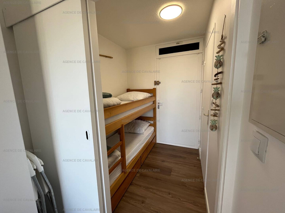 Studio cabine 100m plage, climatisé, parking à Cavalaire - Photo 8