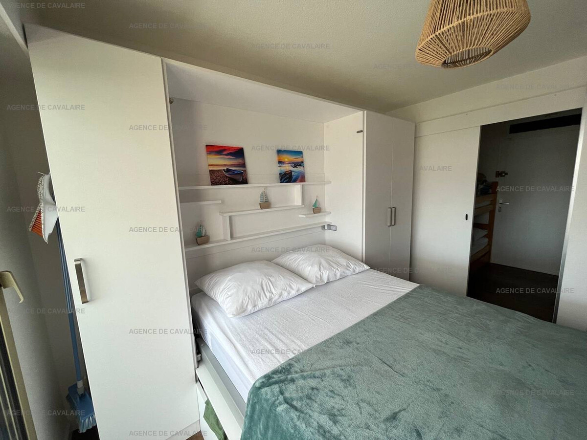 Studio cabine 100m plage, climatisé, parking à Cavalaire - Photo 10