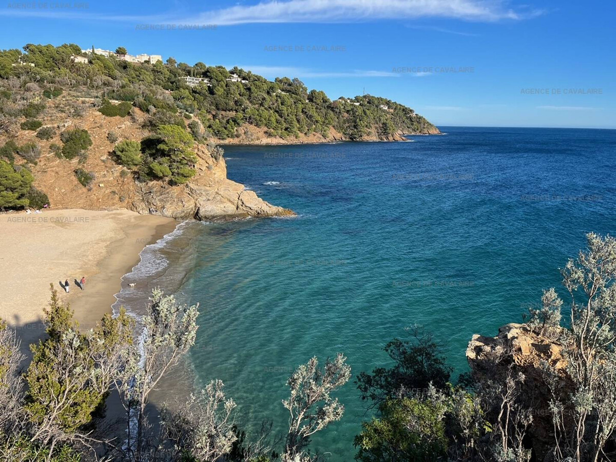 Studio cabine 100m plage, climatisé, parking à Cavalaire - Photo 13