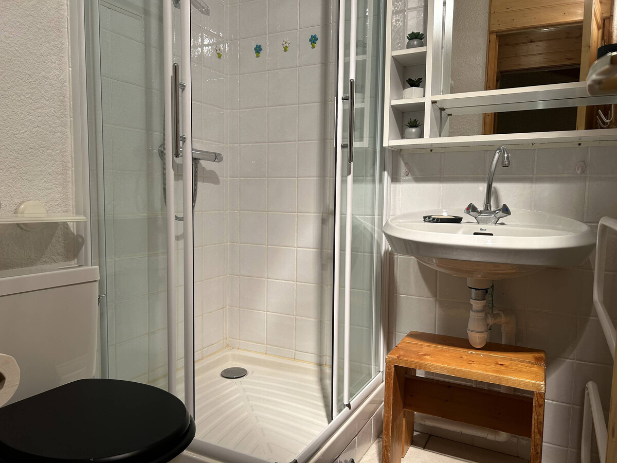 Appartement 6 pers. aux pieds des pistes à Méribel - Photo 6