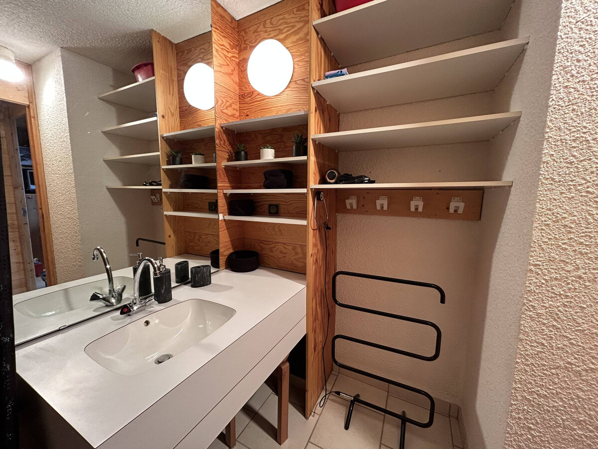 Appartement 6 pers. aux pieds des pistes à Méribel - Photo 8